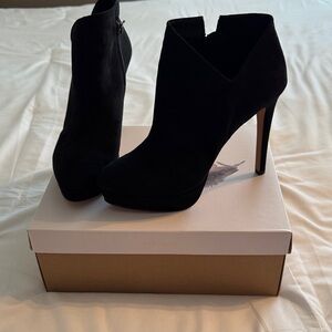 Jessica Simpson Black Ankle Booties size 10